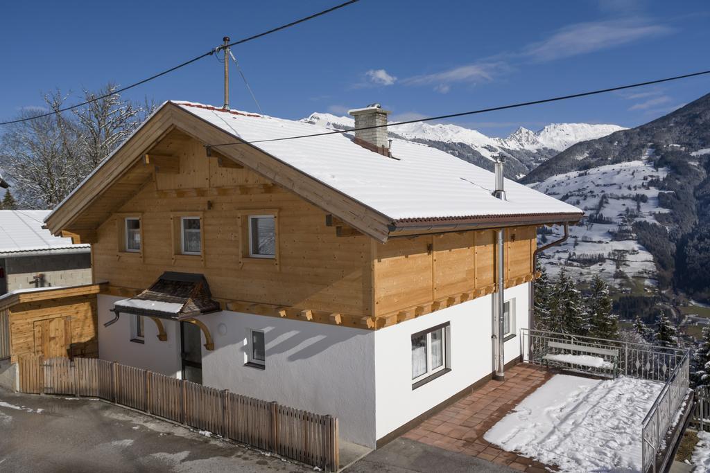 Bergchalet Emberg Mit Sauna Aschau Im Zillertal Luaran gambar